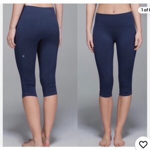 Lululemon Navy in the flow crop leggings